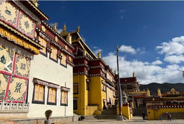 gallery/宗喀巴大殿/宗喀巴大殿.png